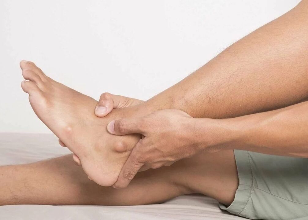 symptoms of ankle arthritis