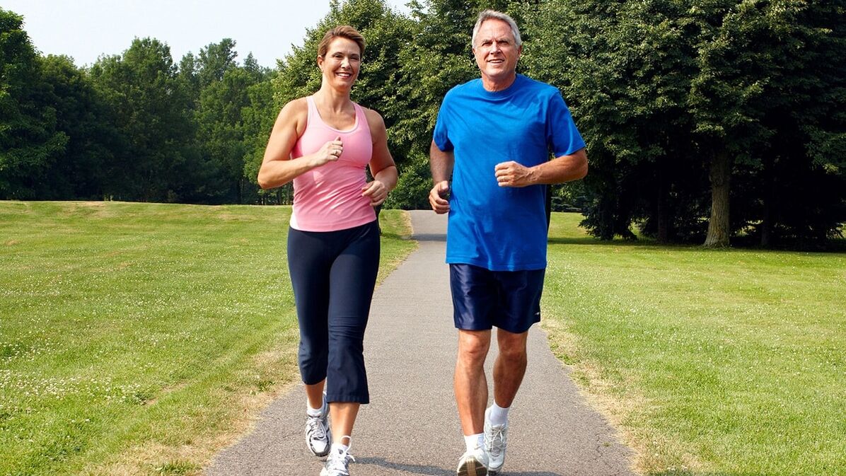 Jogging outdoors to prevent joint pain